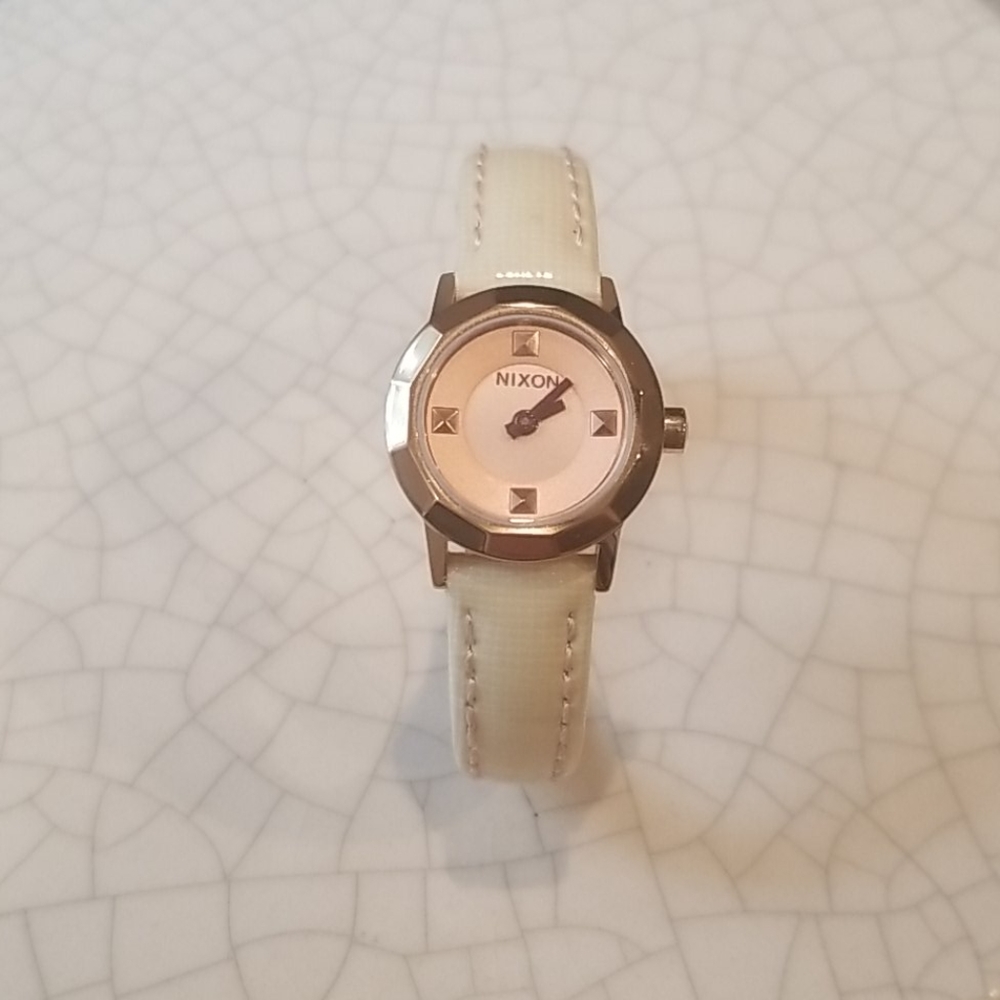 Nixon Mini B Women's Watch